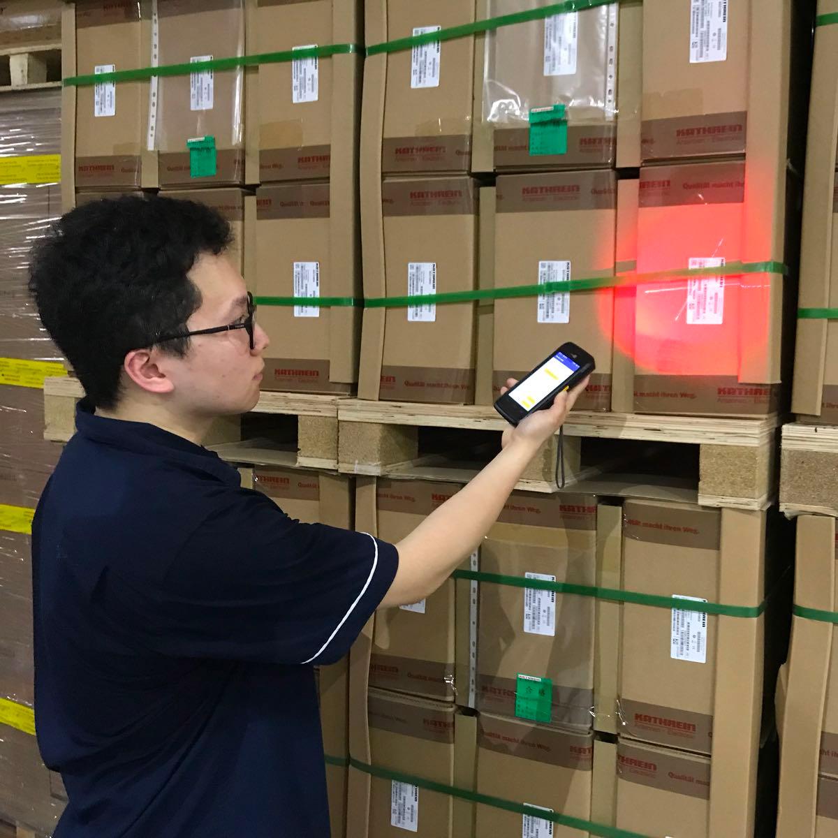 Boxes and data — supply chain solutions